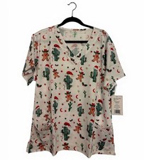 GT PERFORMANCE WOMEN 2X CHRISTMAS SCRUB TOP V-NECK NWT MINOR FLAW ON POCKET
