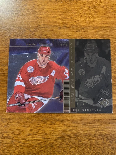 1998 Upper Deck Three Star Spotlight Brendan Shanahan No. TS17 Red Wings H1