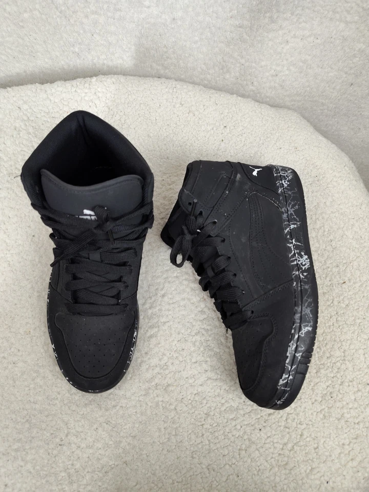 Puma Rebound Layup Boys Sneaker 7 Black Lace Up High Top Baskeball Comfort Shoes - Image 4 of 4