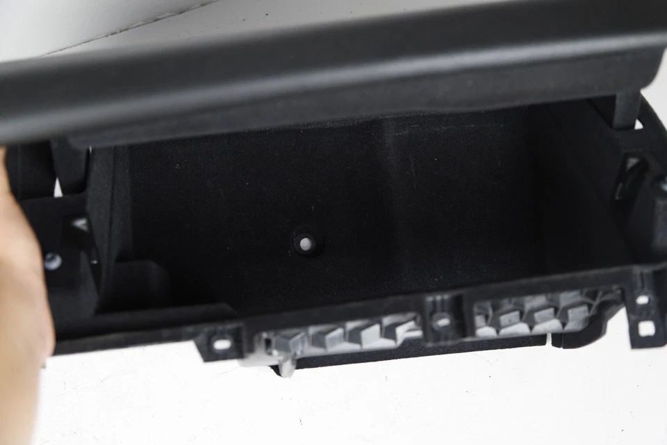 2014-2018 BMW X5 F15 PORTA-LUVAS DE ARMAZENAMENTO PAINEL PASSAGEIRO DIANTEIRO DIREITO FABRICANTE DE EQUIPAMENTO ORIGINAL - Imagem 2 de 4