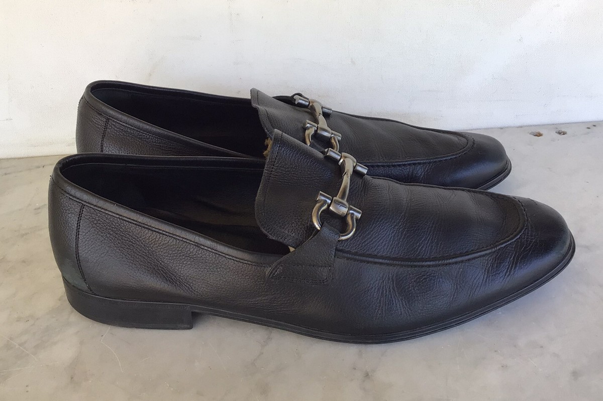 SALVATORE FERRAGAMO Black Leather Gancini Buckle Loafers 