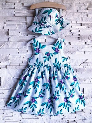 DPAM - ROBE FILLE ÉVASÉE & SON CHAPEAU MOTIF FLEURS, TONS LUMINEUX & PAILLETÉ 6A - Photo 1/4