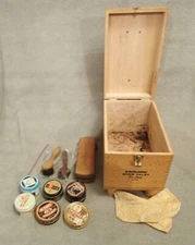 Vintage Esquire Shoe Valet De Luxe  Wooden Shoe Shine Box With Accessories