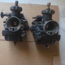 Yamaha RD200 A B Carburators
