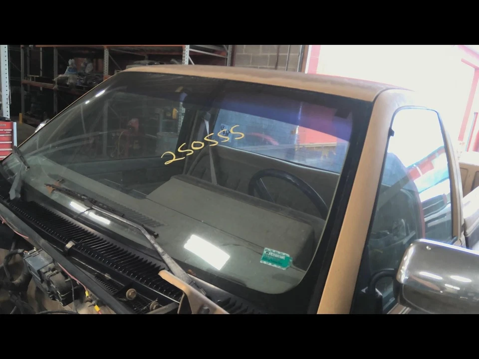 Used Front Bumper Assembly Front fits: 1988 Chevrolet 1500 PICKUP w/o air vent h - Image 2 of 4