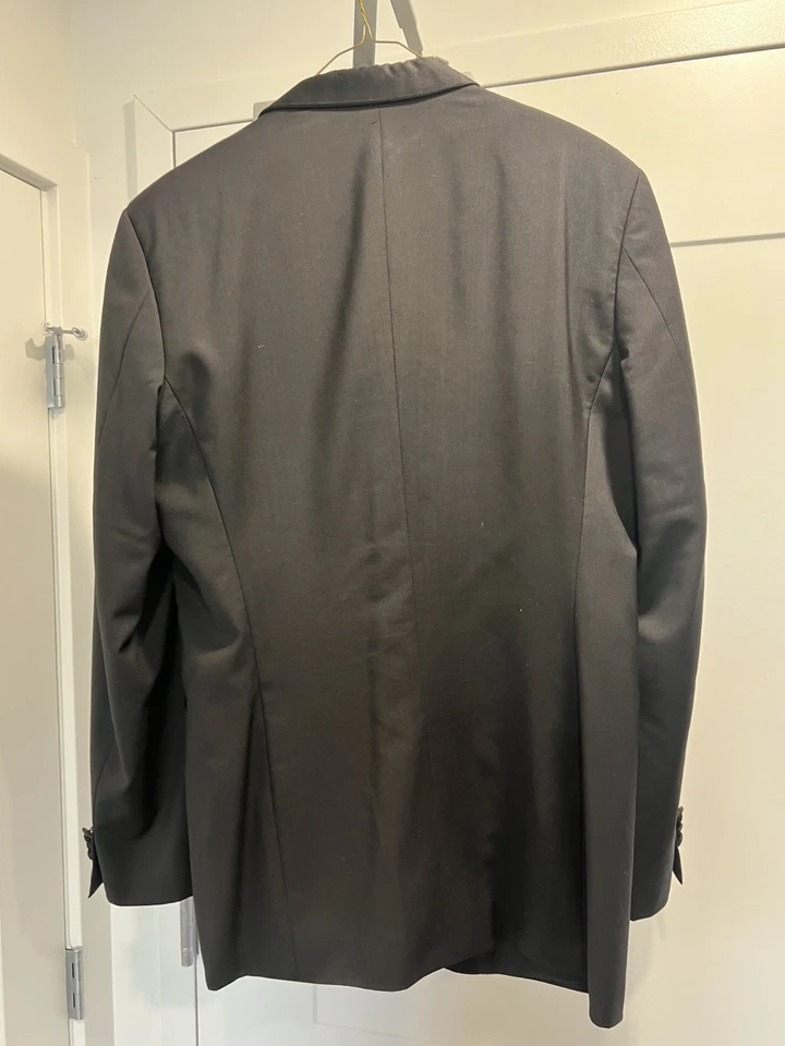 Esmoquin Hugo Boss cuello chal (40L) Foto 2 de 4