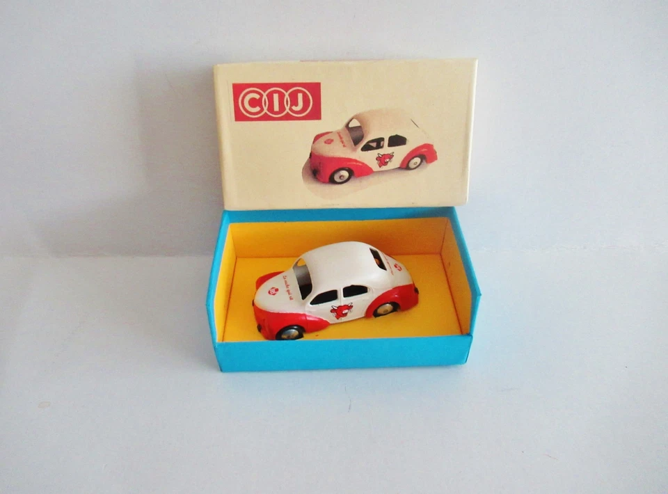 CIJ  RENAULT 4 CV   " LA VACHE QUI RIT "    MODELE INEDIT - Photo 3/4