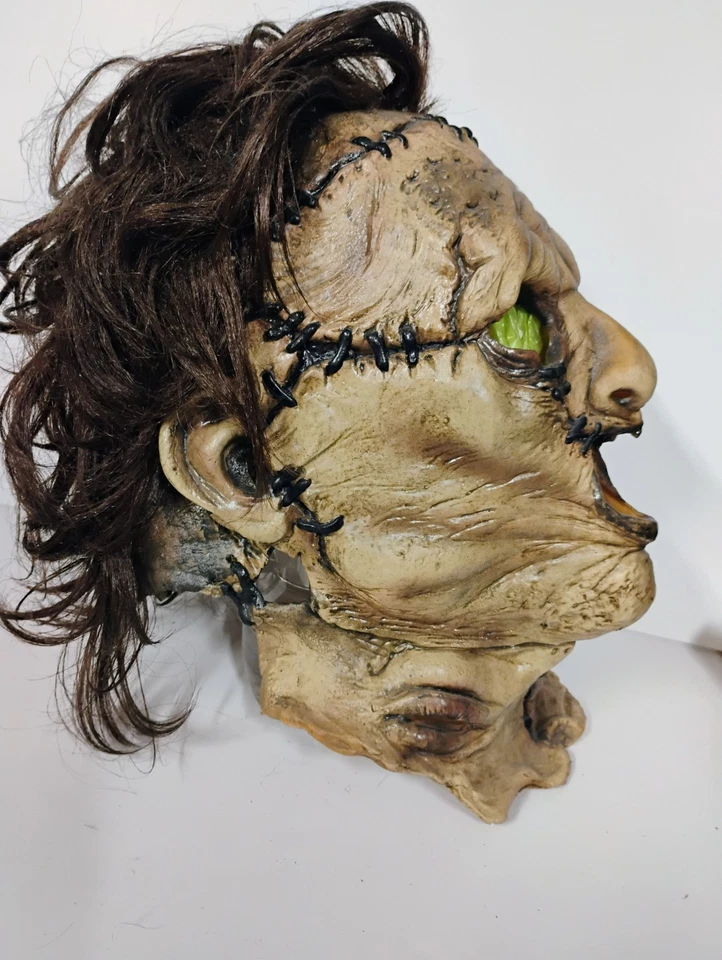 Máscara facial de cuero de látex Rehualed Rubies The Texas Chainsaw Massacre Foto 3 de 4