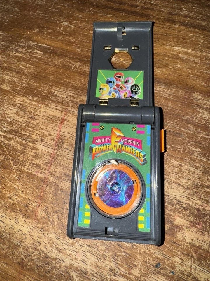 Lanzador Bandai Mighty Morphin Power Rangers 1993 - Spin Fighters Spinner Tops Foto 3 de 4