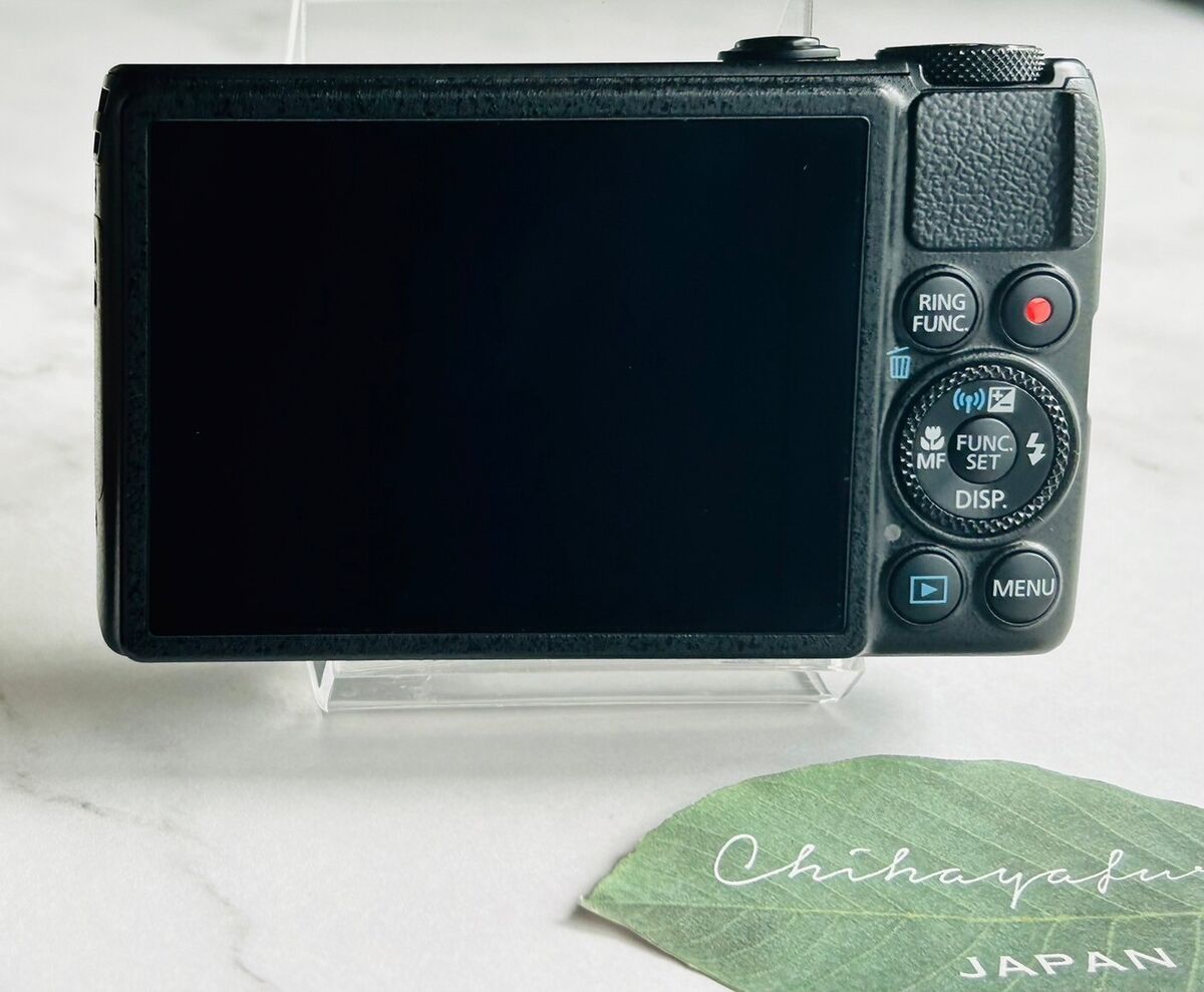 Canon PowerShot S120 Point-and-Shoot Camera - Black, F/1.8 Canon PowerShot S120 Point-and-Shoot Camera - Black, F/1.8