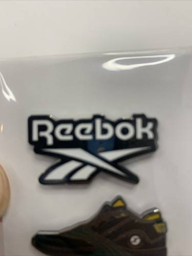 Reebok Allen Iverson Emaille Pin Set Nos 76ers #crossesup Answer V - Bild 3 von 4