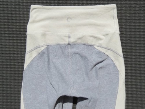 Aritzia The Constant US Gr. XS hellgrau beige YANNICK Hose 7/8 kurze Strumpfhose - Bild 4 von 5