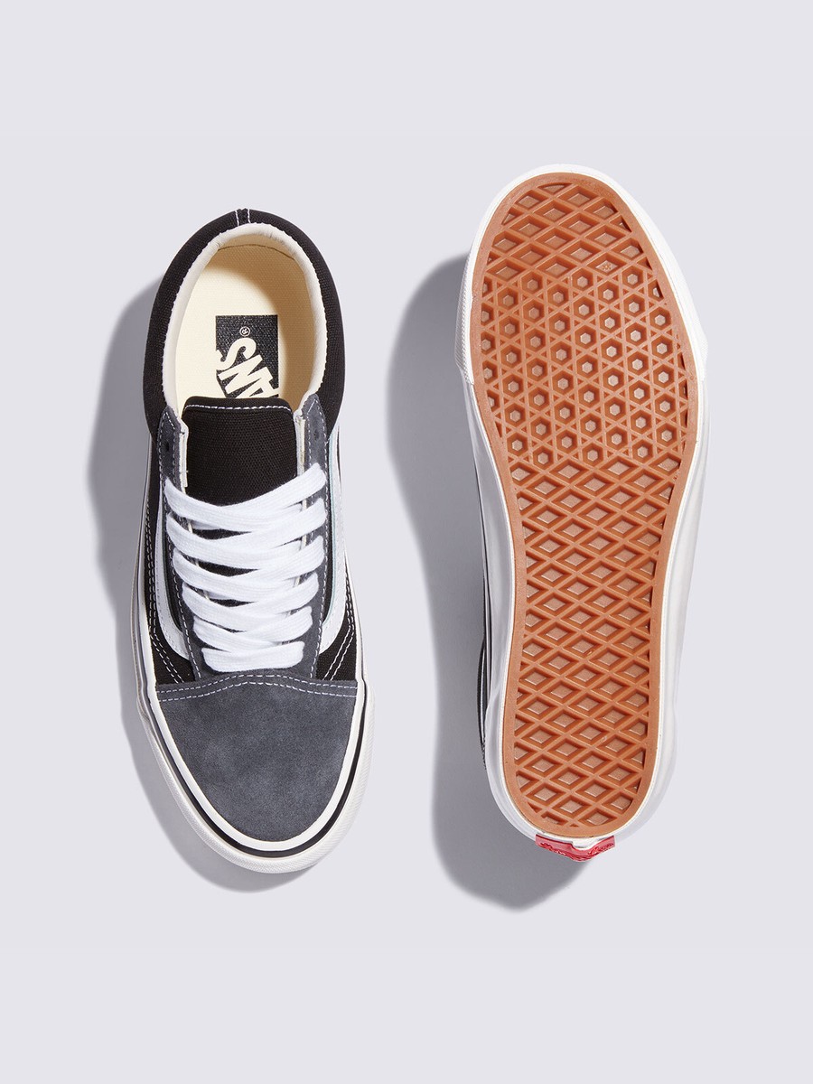 国内配送 VANS PREMIUM OLD SKOOL SUEDE GRAY/BLACK VN000D56239 Vans Premium Old Skool Suede Gray Black (Men's