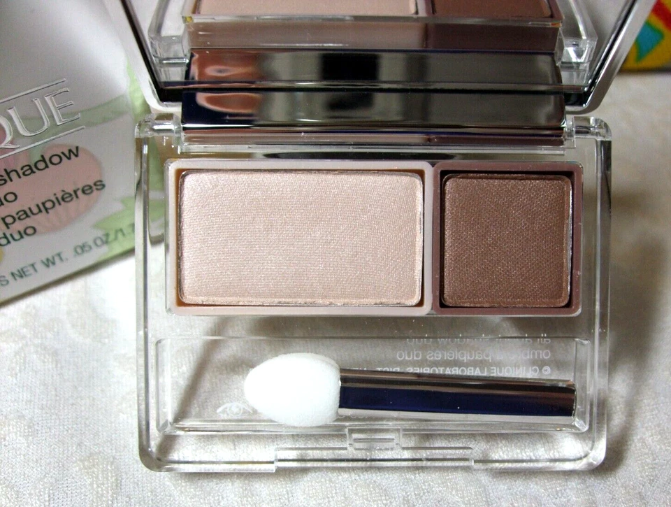 Clinique Ivory Bisque/Bronze Satin All About Shadow Duo FS in Retail Box READ - Image 4 of 4