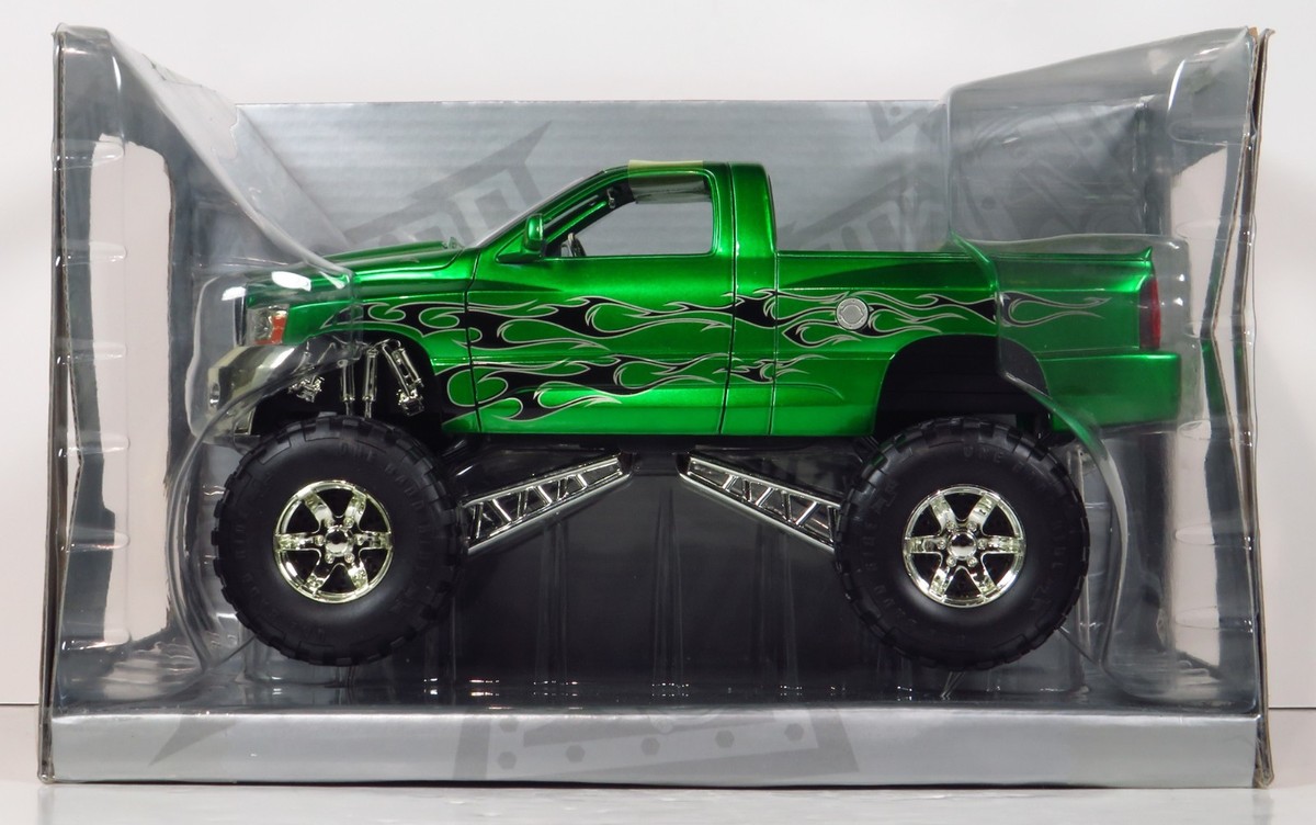 1 Badd Ride Truckin' Dodge Ram SRT10 Show And Go Off Road 4X4