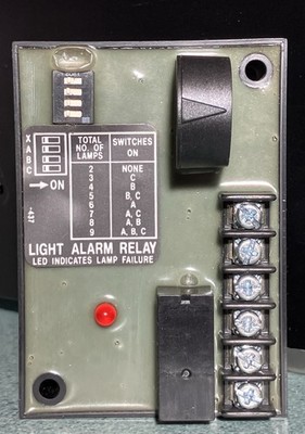 SSAC SCR490D Entrelec 120V Lamp Alarm Relay -Senses Current on Obstruction Lamps