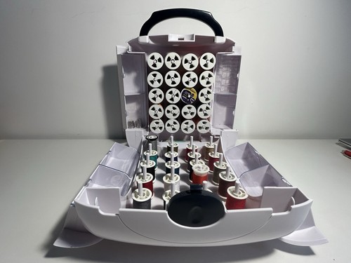 Singer Sew Essentials Storage Case / Accessory & Compartments with 50 Treads - Picture 6 of 20