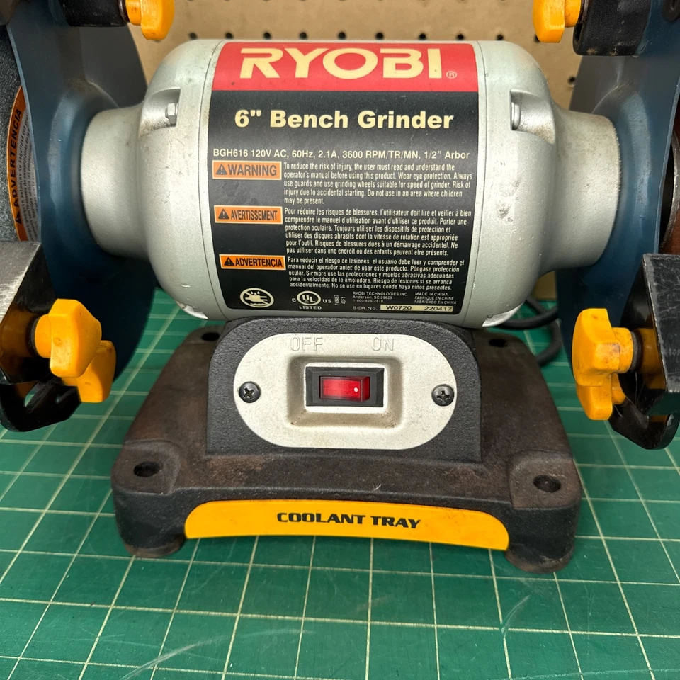 Rebarbadora Ryobi BGH616 6” modelo 120V AC 60Hz 2.1A 3600 RPM/TR/MN 1/2" mandril - Imagem 3 de 4