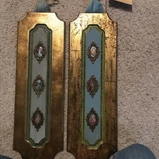 JARU Vintage Wall Plaques.