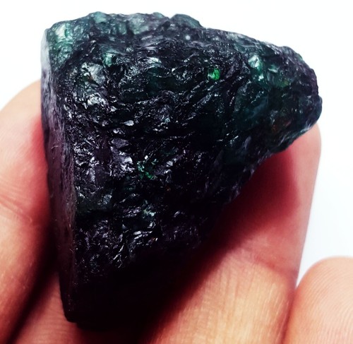 Émeraude Naturelle Géante 6990 Carats Certifiée EGL - Pierre Brute Opaque - Dimensions 153x119x56 Mm