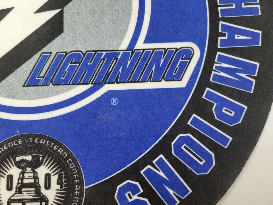 NHL Tampa Bay Lightning Vintage 2004 Eastern Conference Champions Logo Pennant⚡️ - Image 4 of 4