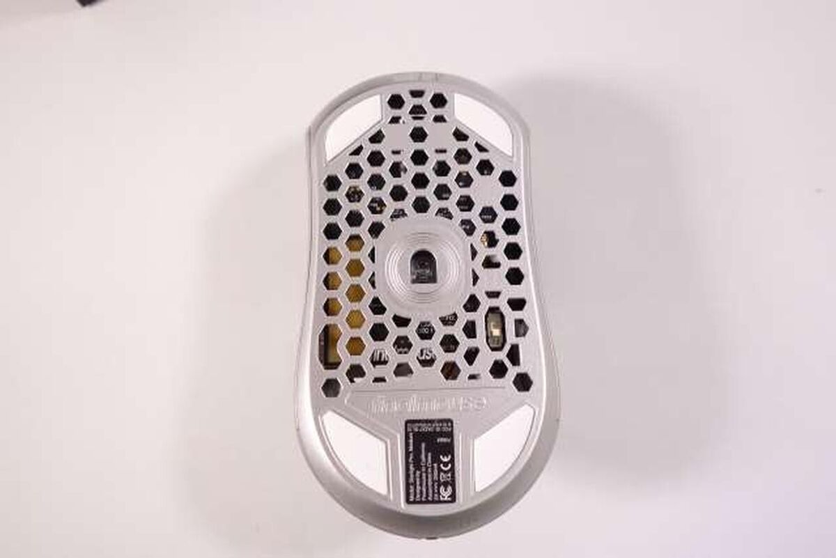 Finalmouse Starlight Pro TenZ M size Gaming mouse Silver Finalmouse Starlight Pro TenZ M size Gaming mouse Silver