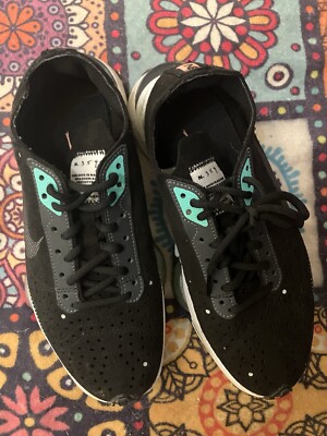 Men's NIKE Air Zoom-Type Black/Summit White Menta Size 5 CJ2033-010