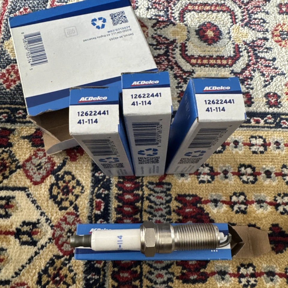 NUEVO GENUINO OE GM ACDelco Iridium Bujías 41-114 12622441 Juego de 4 Foto 2 de 2