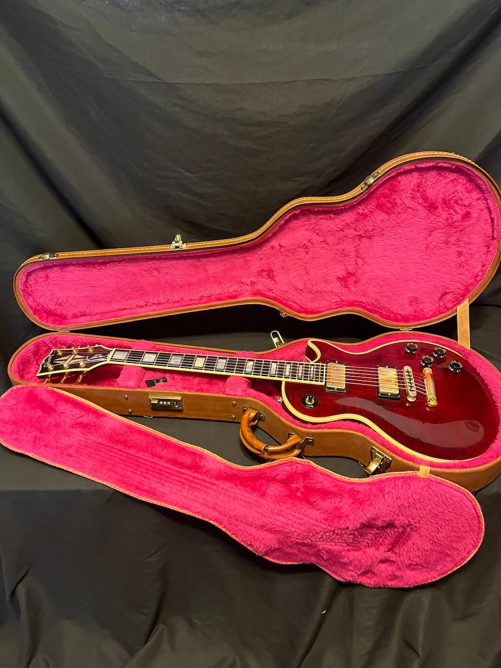 1982 Vintage Gibson Les Paul Custom Guitar in Wine Red W / Case-Excellent!