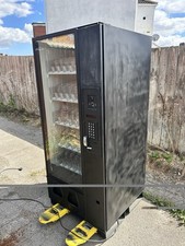 Bevmax Cold Drinks Vending Machine 30 Selection Can/Bottle