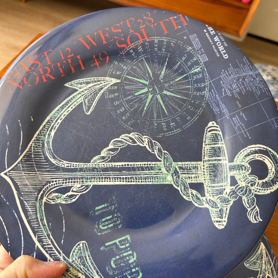 Juego de 3 platos de cena náuticos de melamina International Pier 45 con anclaje Foto 4 de 4