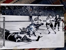 1966 JOHNNY MCKENZIE TYPE 1 PHOTO ROGER CROZIER PIT MARTIN NHL HOCKEY AHL OHL