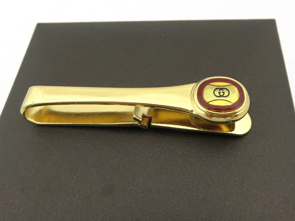Gucci Gold Tone Metal Red Enamel GG Logo Cufflinks Tie Clip Set — 第 3/4 张图片