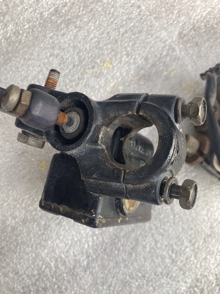 Левый и правый рычаги Yamaha Warrior - Изображение 3 из 4