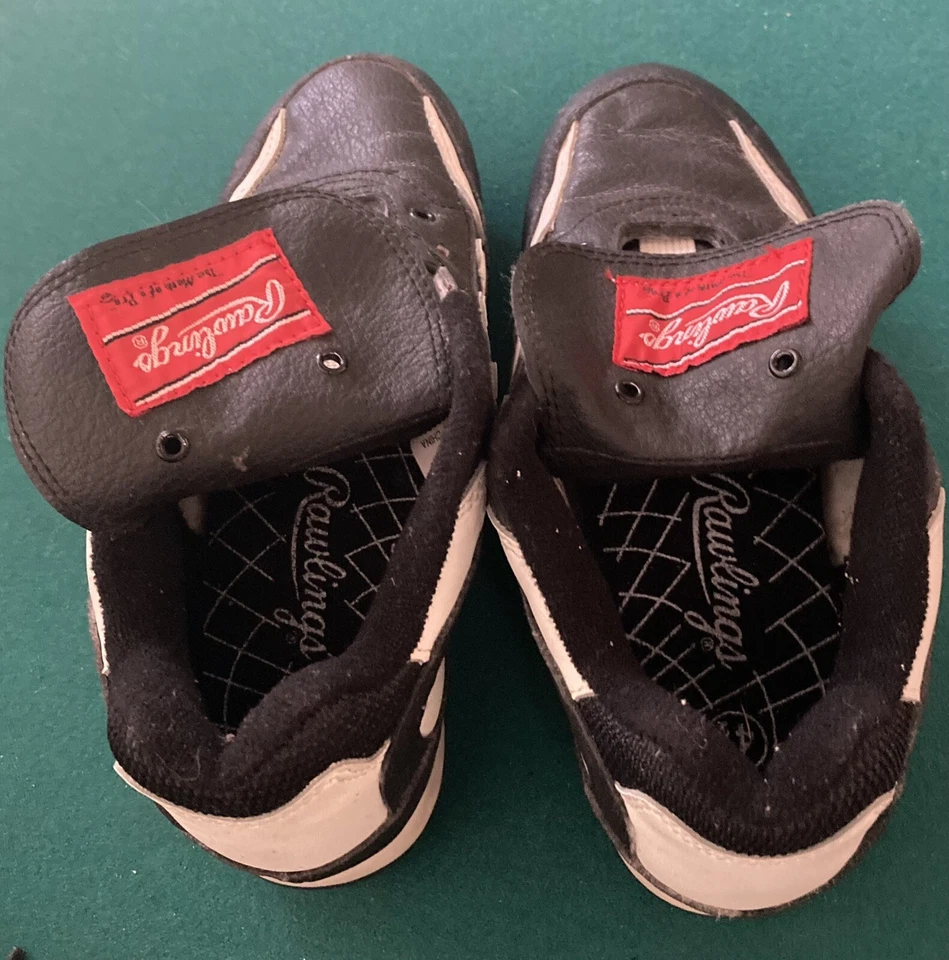 Botines de béisbol juveniles Rawlings talla 4,5 color blanco y negro ¡en excelente estado! Foto 3 de 4