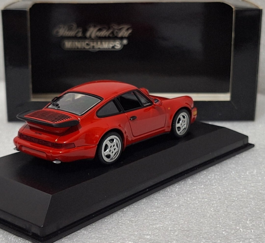 Porsche 911 (964) Turbo India 1990 Red 1:43 Minichamps 430069104
