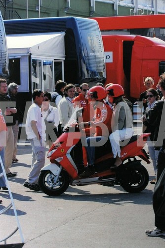 Photo Vintage F1 - Schumacher Podium GP Malaisie 2001 - Tirage Presse 31x20 Cm