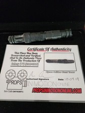 ¡Extremadamente raro! Colony 2016-2018 Pantalla Original Usada Resina Stunt Taser Prop