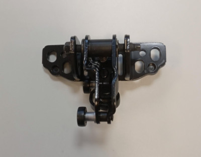 Original Hyundai H350 Scharnier Schiebetür mitte Rolle NEU  