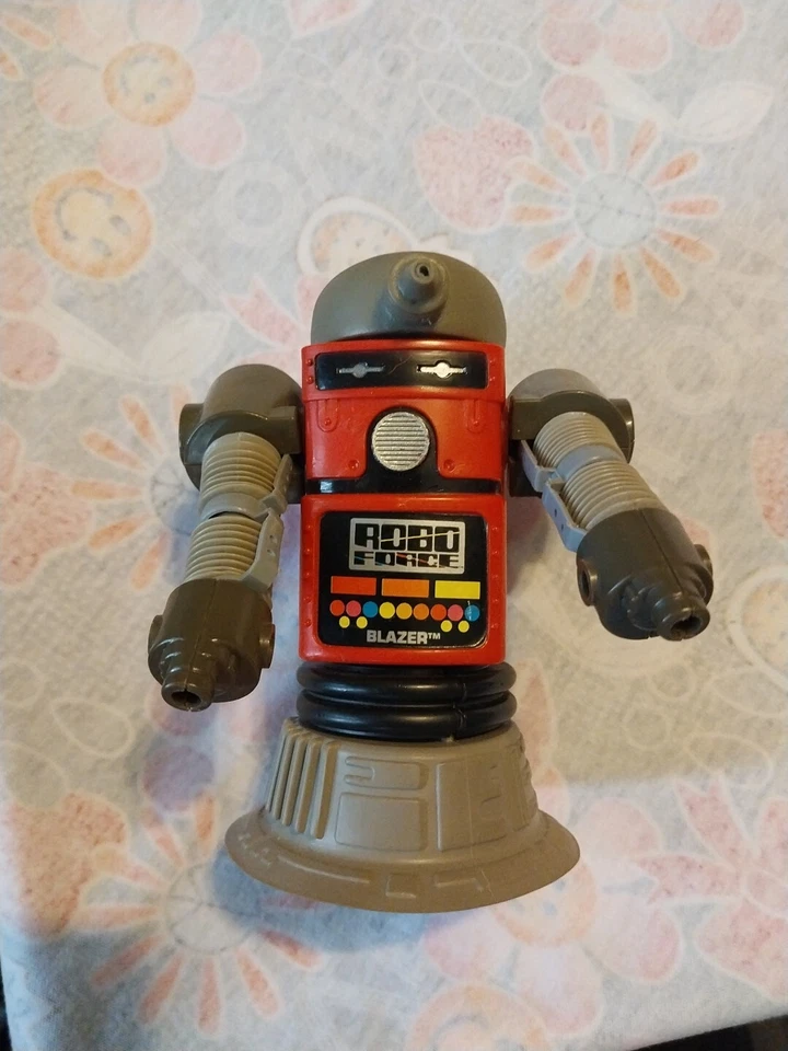 Figura de acción Robo Force Blazer vintage suelta de 5" ideal 1984 Foto 3 de 4