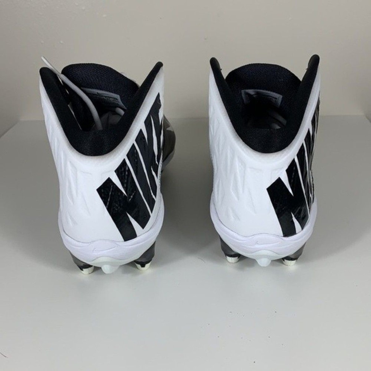 Nike Zoom Black & White Cleats men display picture 3