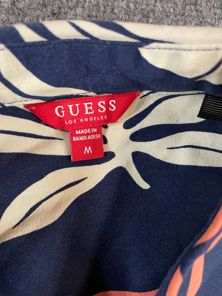GUESS short sleeve button down shirt size MED - Image 3 of 4