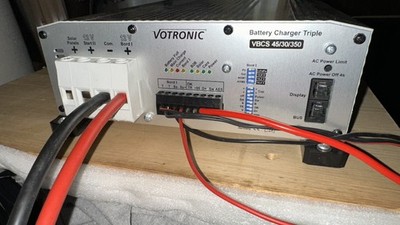 Votronic VBCS45/30/350 dreifach Batterieladegerät MPP Solarregler