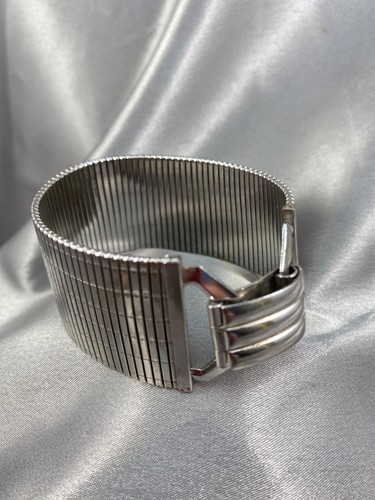 Edelstahl Armband breit 1,25 cm gerippt geschwungen Bandanstöße modernes Design Vintage - Bild 9 von 10