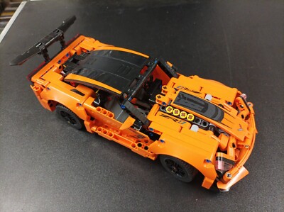 LEGO Technic Chevrolet Corvette ZR0