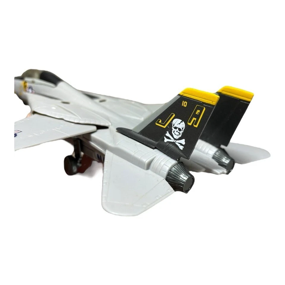 Corgi F-14 Tomcat VF-84 Jolly Rogers 1/200 plastic Model Airplane - Image 3 of 4
