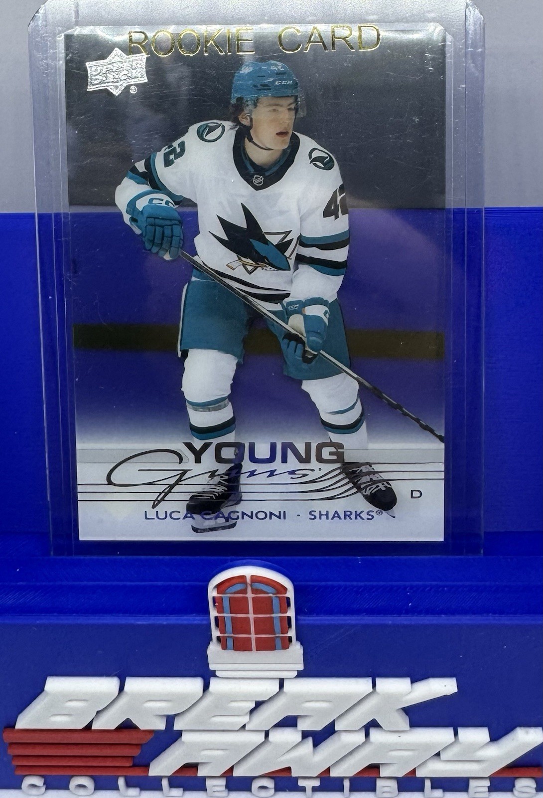 2025-26 Upper Deck Series 1 - Young Guns Luca Cagnoni #213 Clear Cut (RC)