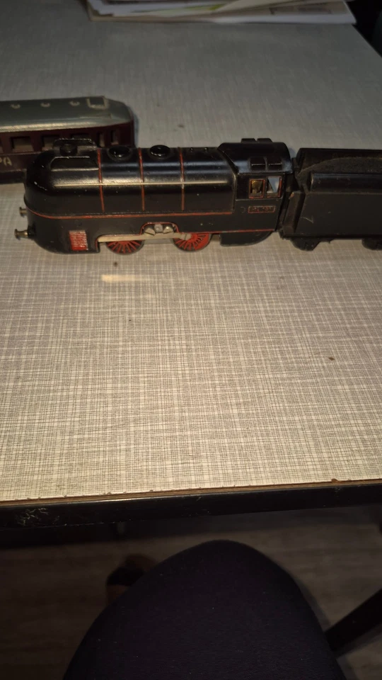 PIKO EXpress  Set ME 101 +3 Schnellzugwagen - Bild 4 von 4