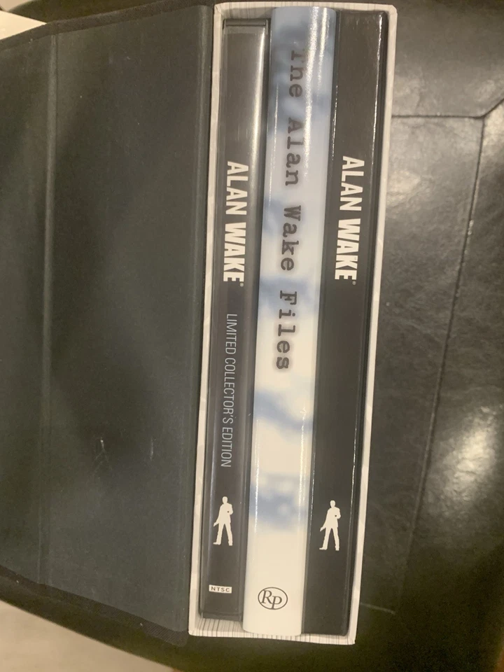 Alan Wake Edición Limitada Coleccionista Xbox 360 - Completo con Libro Foto 3 de 4
