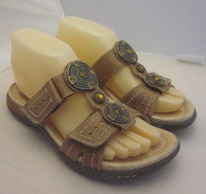 earth leather sandals